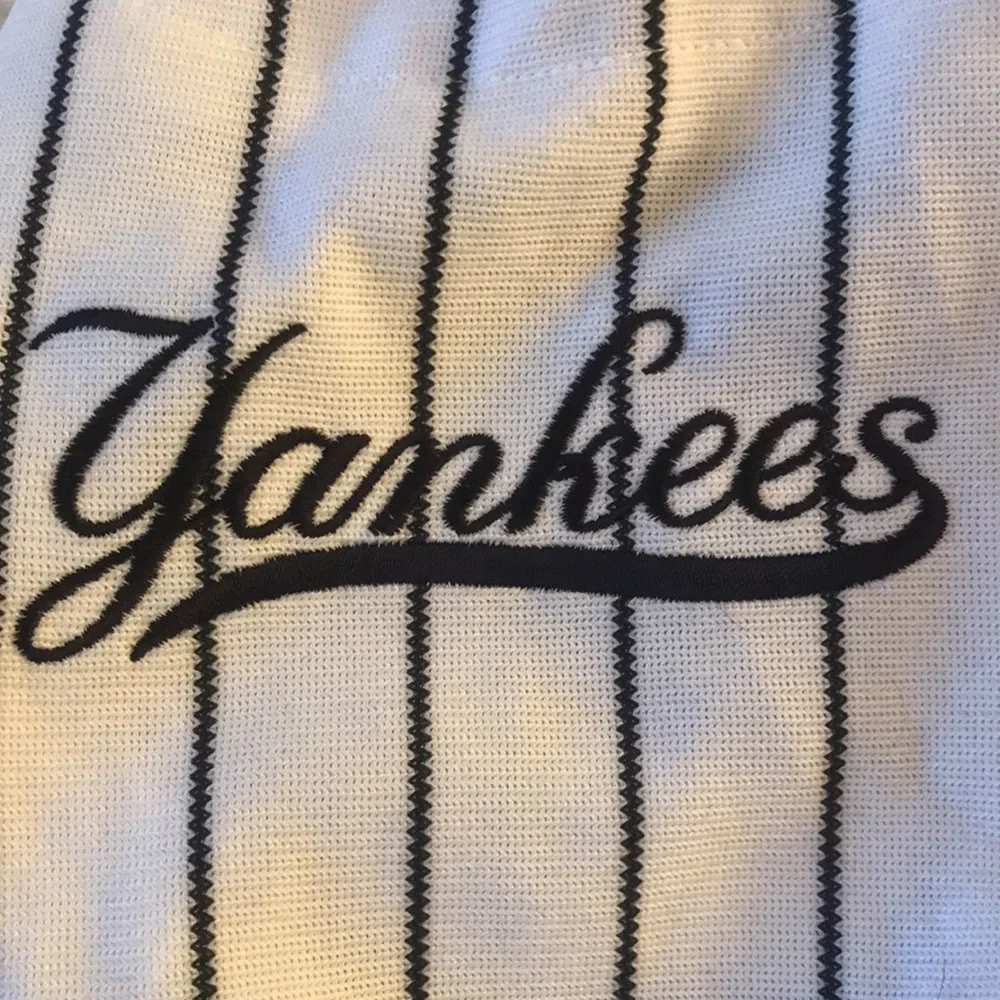 🎉HP🎉 | MLB | Genuine New York Yankee Striped Pet / Dog Baseball Jersey Size XS - Picture 5 of 12